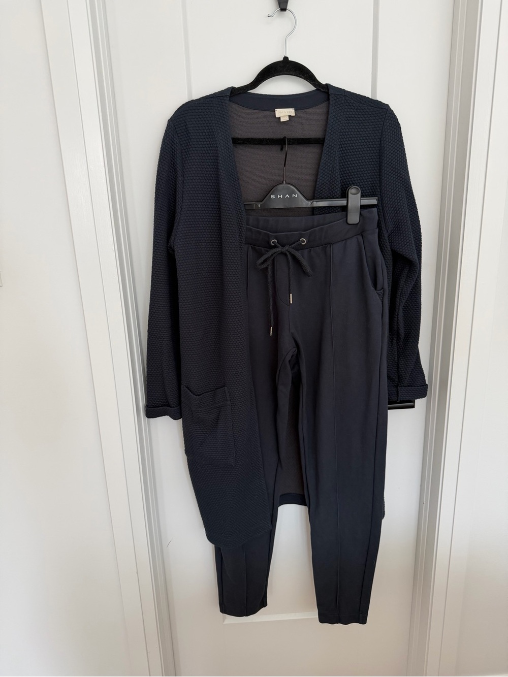 Hanro Navy Honeycomb Cardigan & Drawstring Pants Set